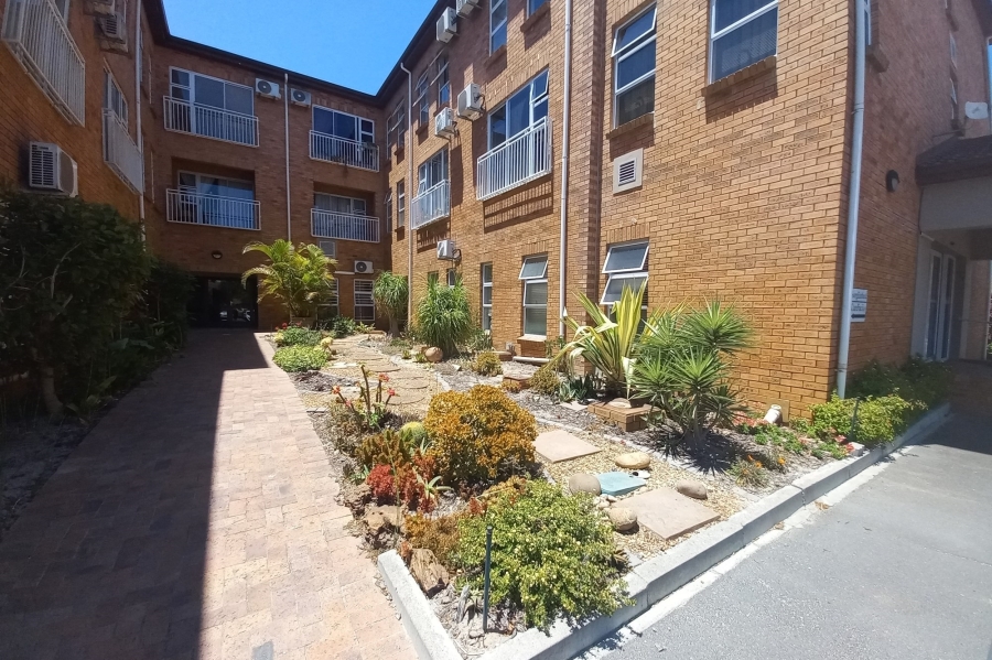 1 Bedroom Property for Sale in Burgundy Estate Western Cape